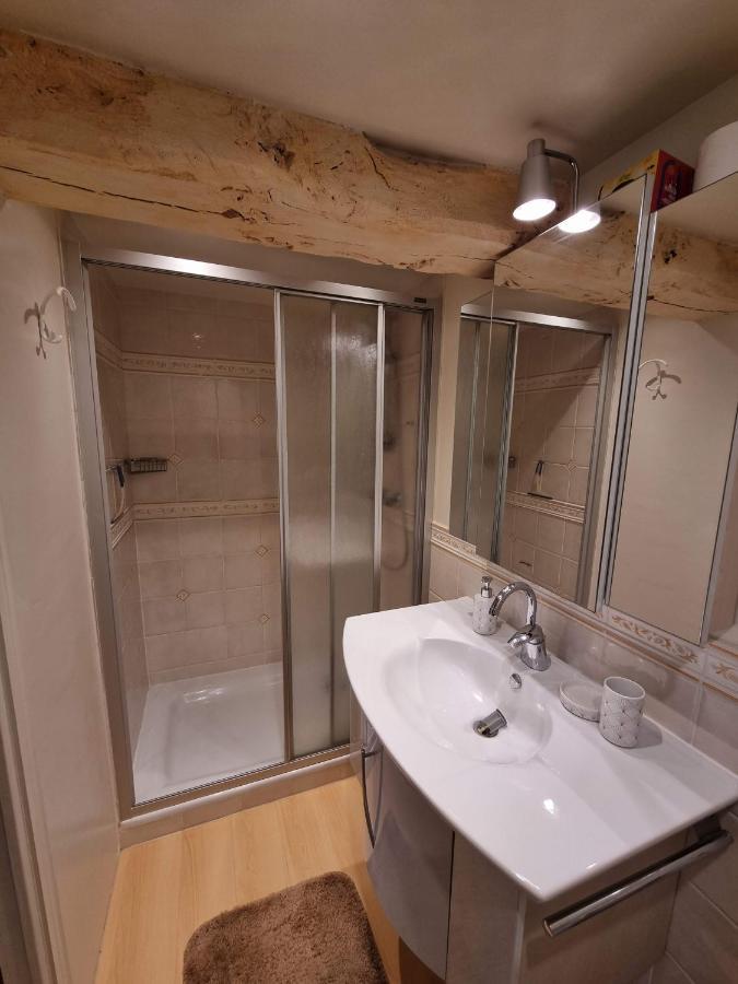 Les Berges De La Planchette Bed & Breakfast Yvignac-la-Tour Стая снимка
