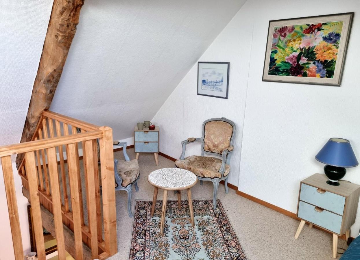 Les Berges De La Planchette Bed & Breakfast Yvignac-la-Tour Стая снимка