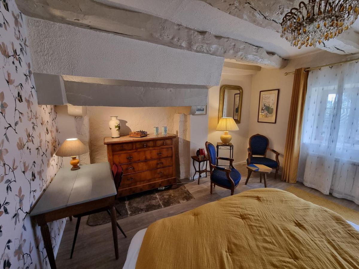 Les Berges De La Planchette Bed & Breakfast Yvignac-la-Tour Екстериор снимка
