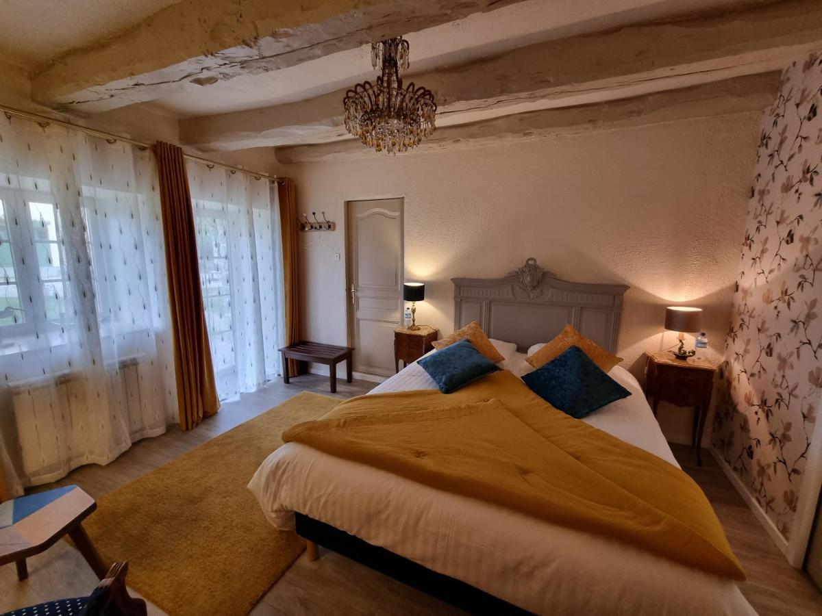 Les Berges De La Planchette Bed & Breakfast Yvignac-la-Tour Екстериор снимка