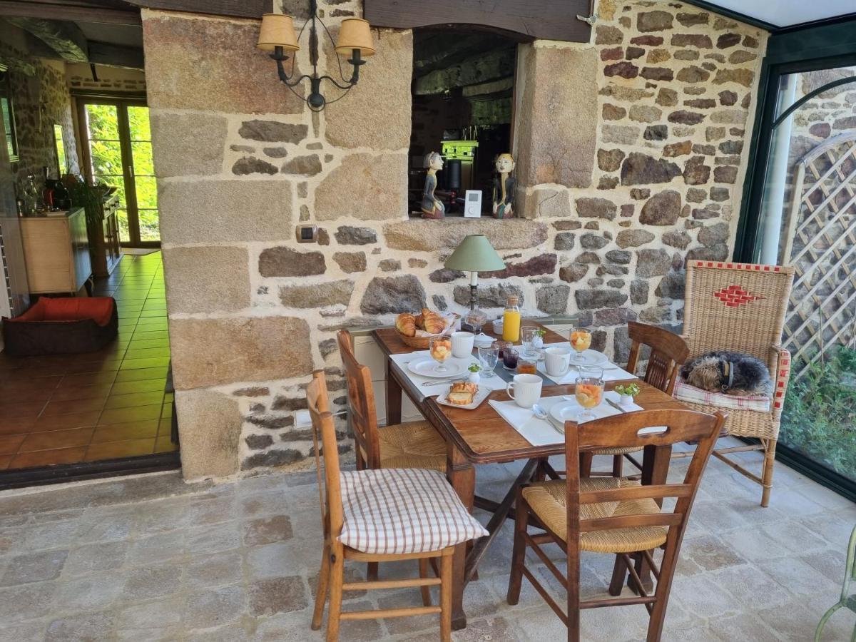 Les Berges De La Planchette Bed & Breakfast Yvignac-la-Tour Екстериор снимка