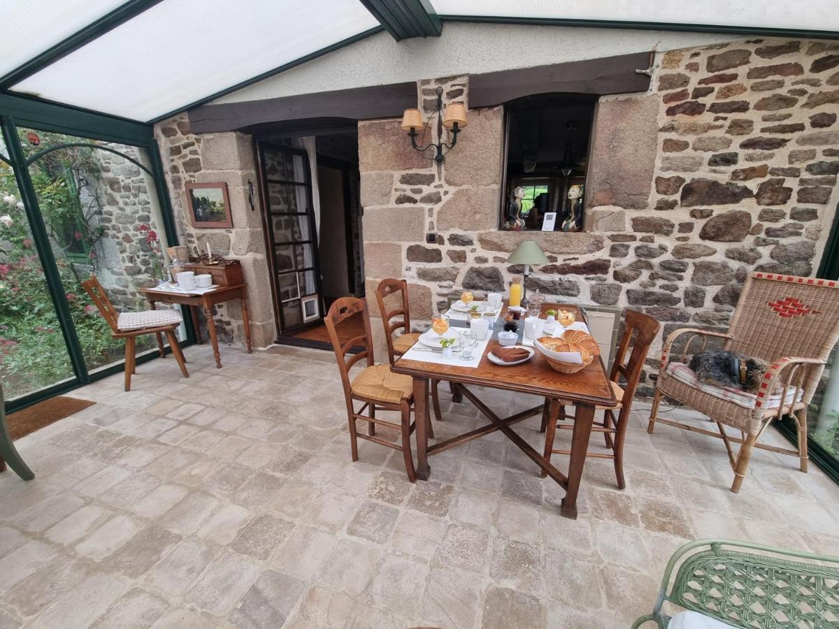 Les Berges De La Planchette Bed & Breakfast Yvignac-la-Tour Екстериор снимка
