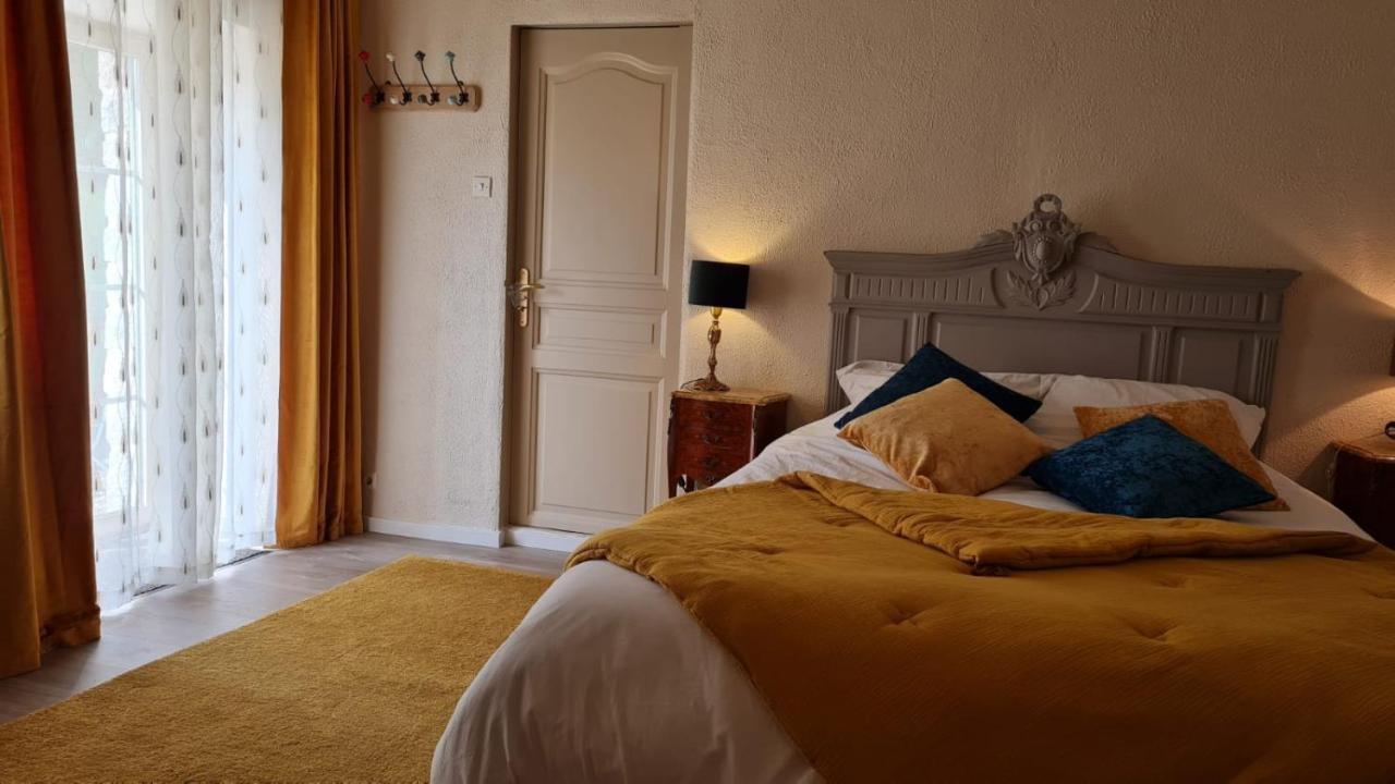 Les Berges De La Planchette Bed & Breakfast Yvignac-la-Tour Екстериор снимка