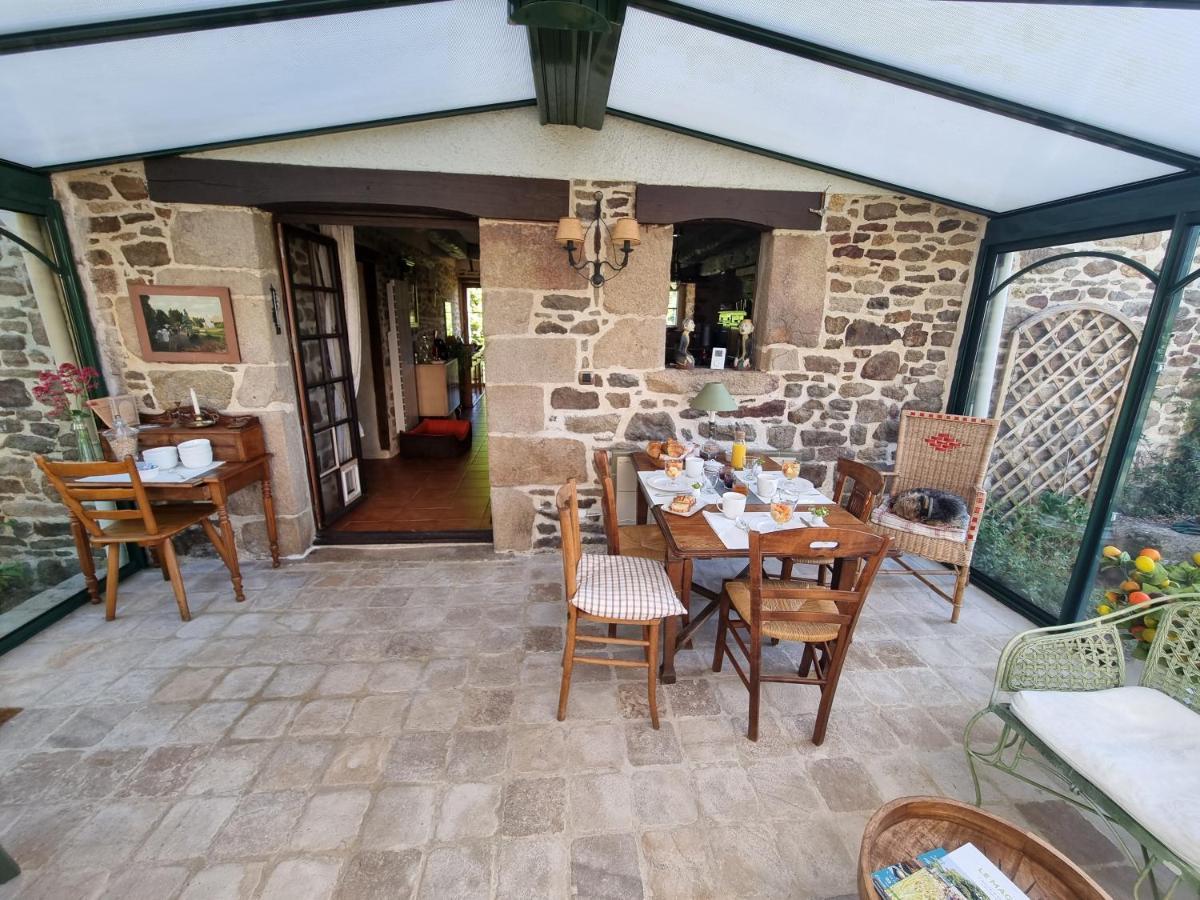 Les Berges De La Planchette Bed & Breakfast Yvignac-la-Tour Екстериор снимка